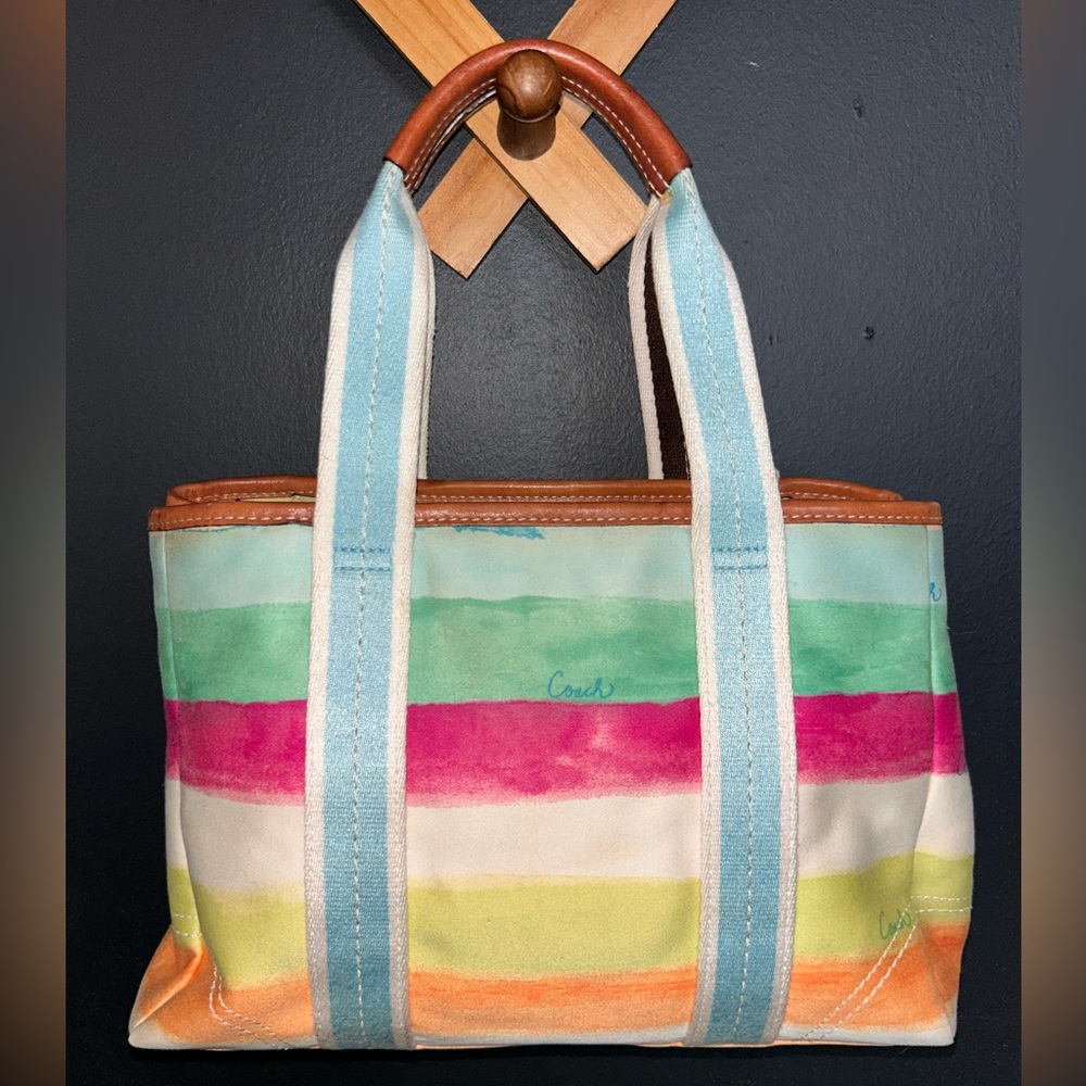 VINTAGE Coach Hamptons Watercolor Stripe Tote (M0673-10025) - Picture 5 of 15
